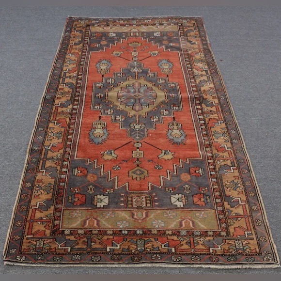 New Vintage Turkish rug red silky wool - Picture 3 of 3